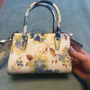 Small guess purse